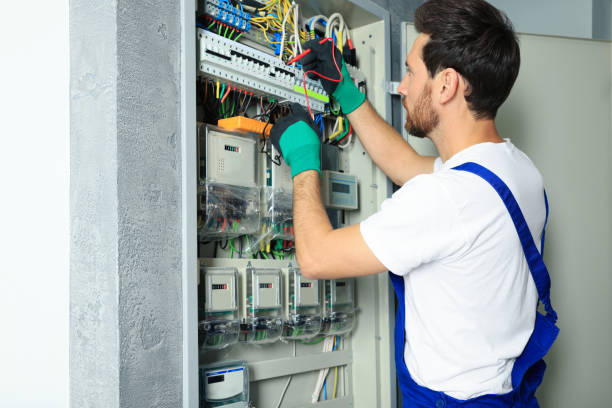 Best Local Electrician Companies  in Centerville, IN